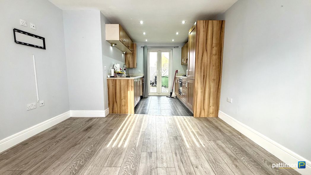Property image 7 of 11