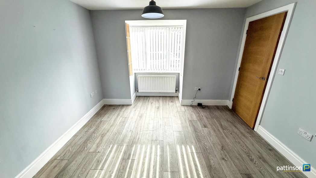 Property image 2 of 11