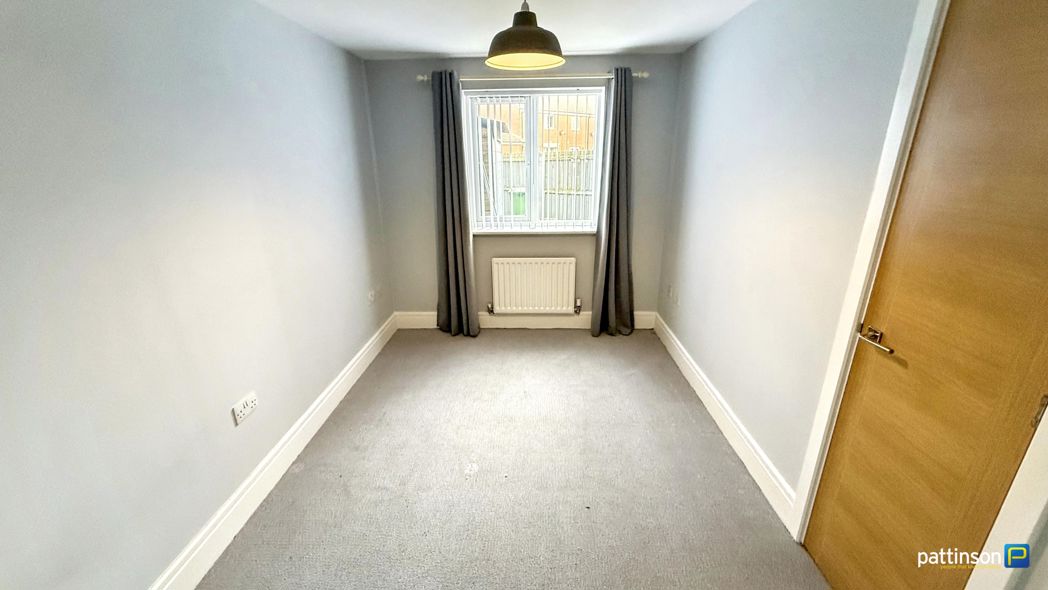 Property image 8 of 11