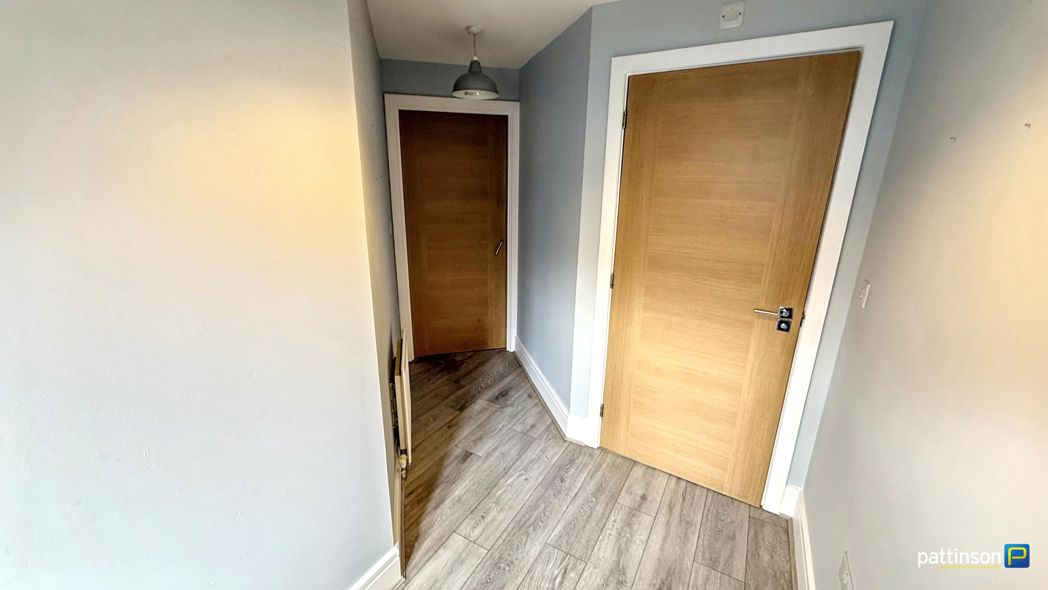 Property image 5 of 11