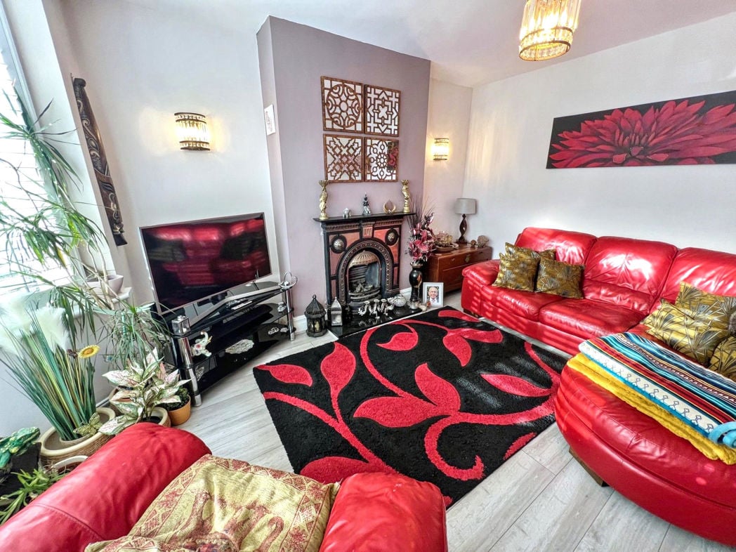 Property image 2 of 11