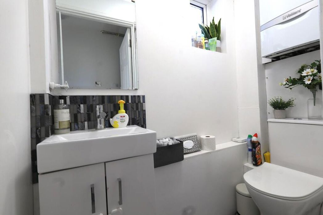 Property image 8 of 13