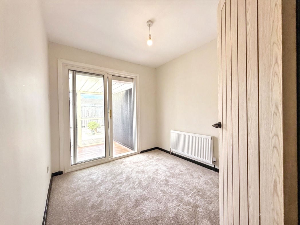 Property image 16 of 19
