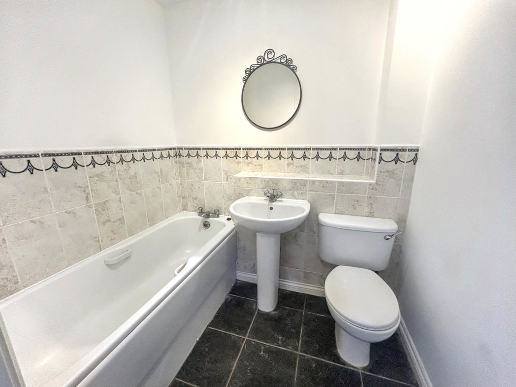 Property image 4 of 16