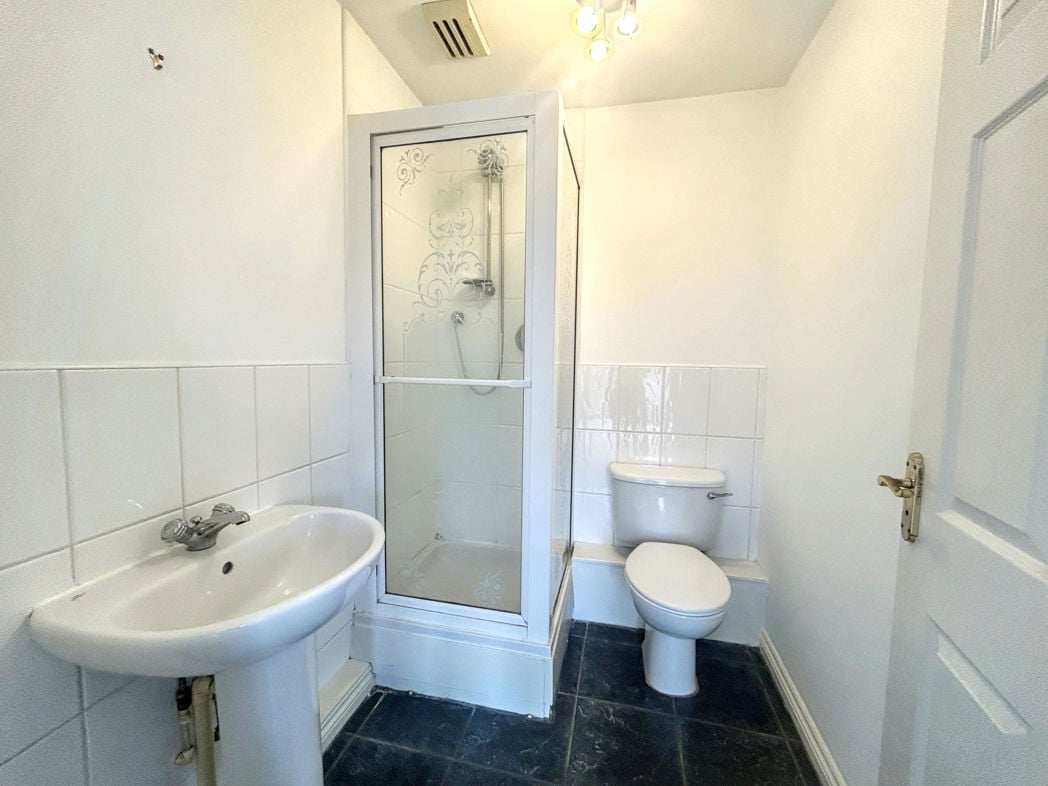 Property image 5 of 16