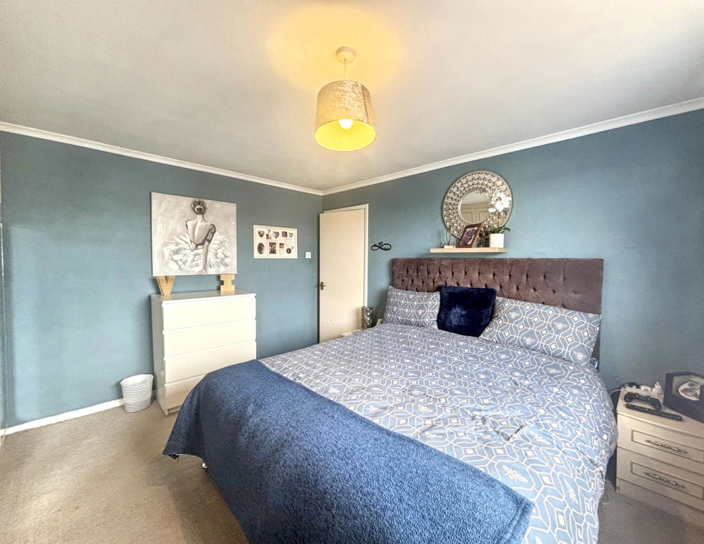 Property image 13 of 21