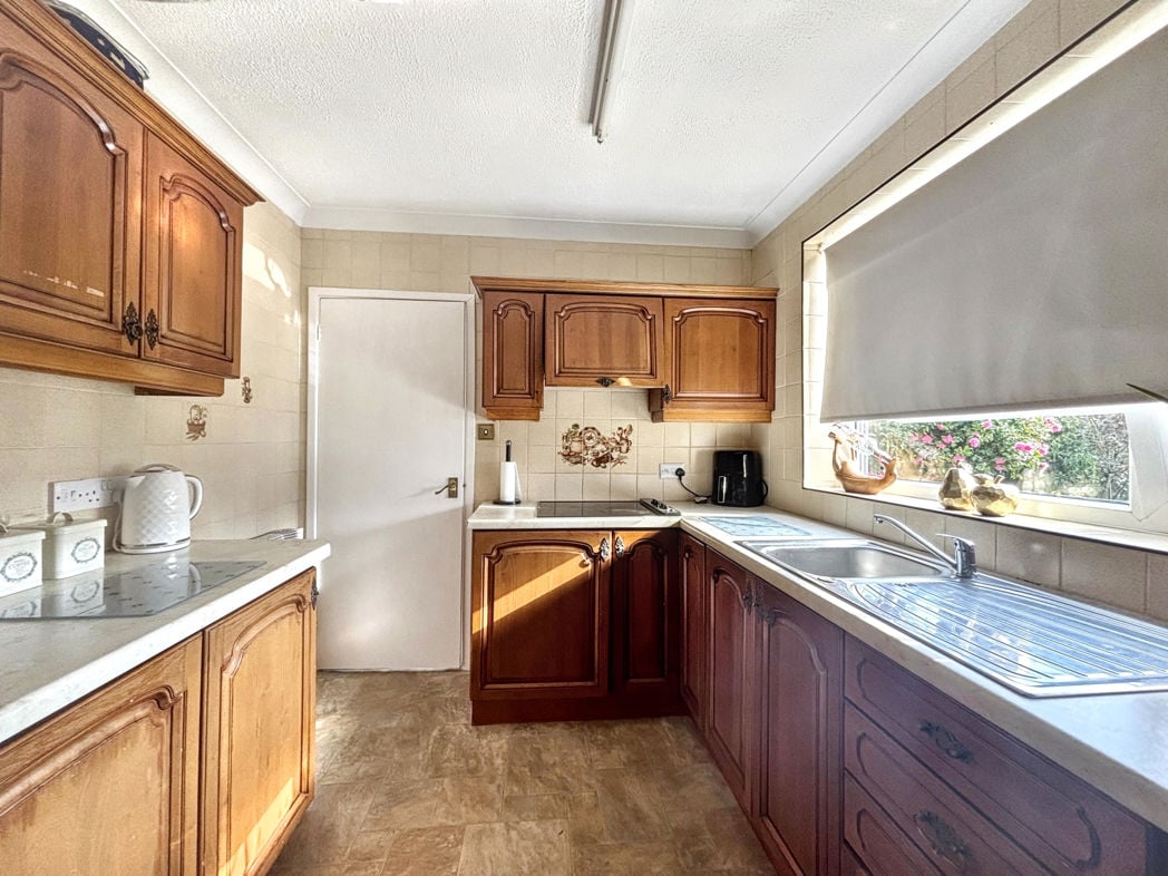 Property image 10 of 21