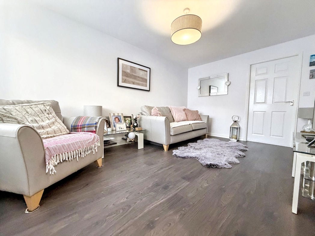 Property image 4 of 18