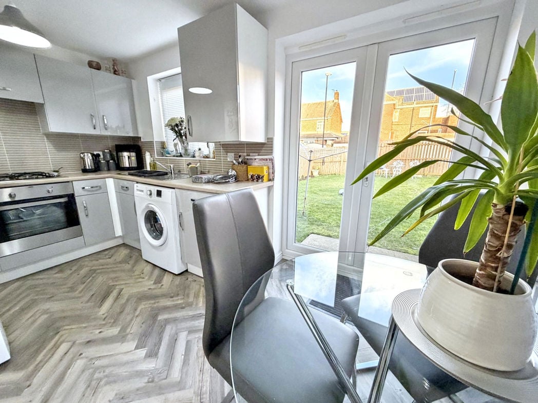 Property image 6 of 18