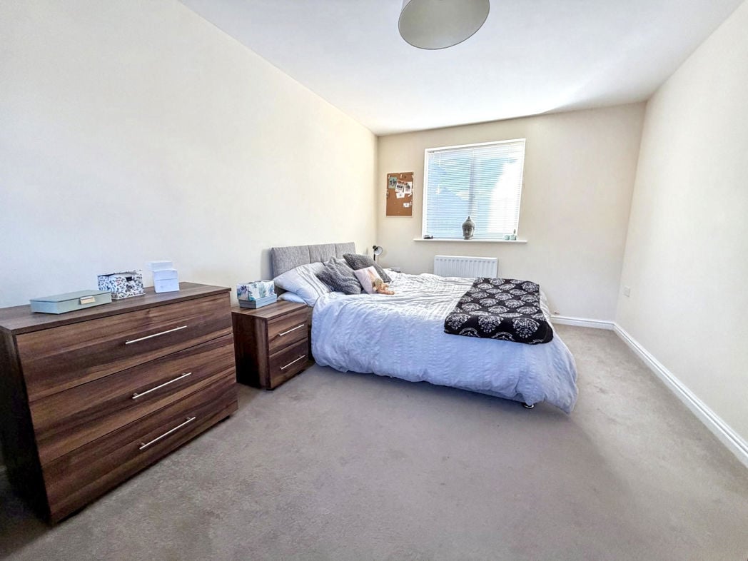Property image 10 of 18