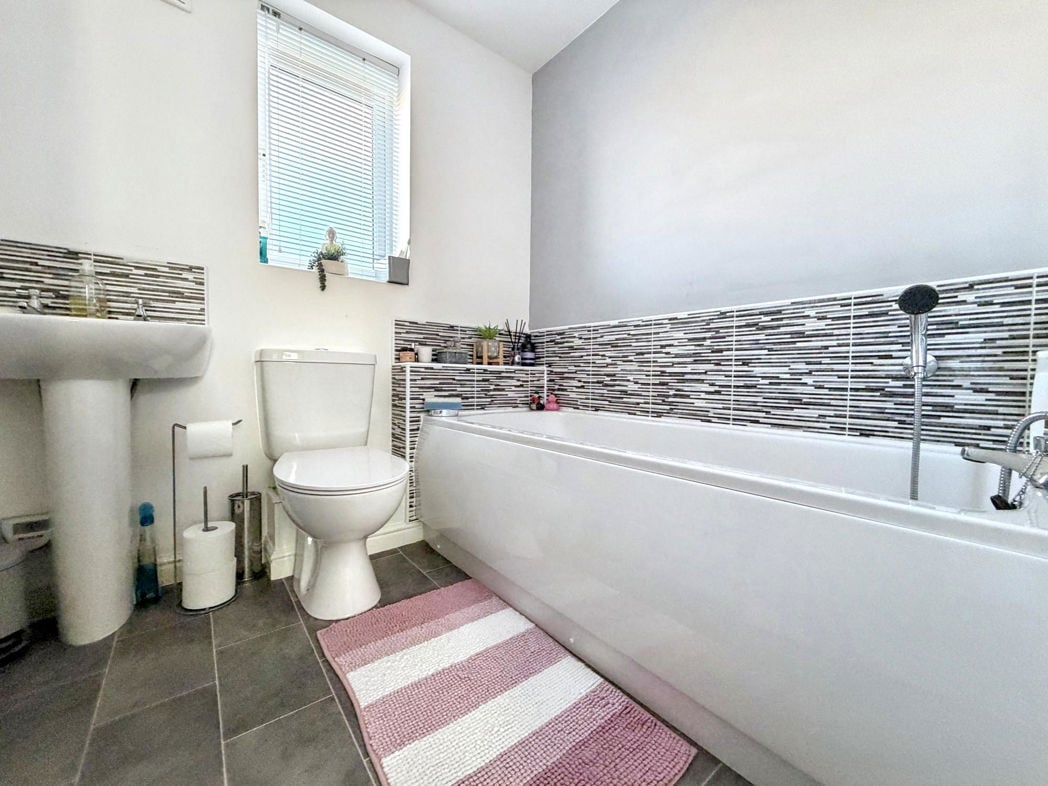 Property image 15 of 18