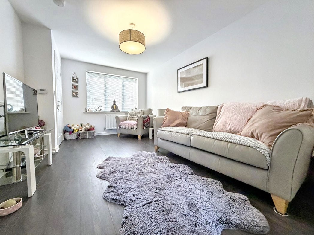Property image 2 of 18
