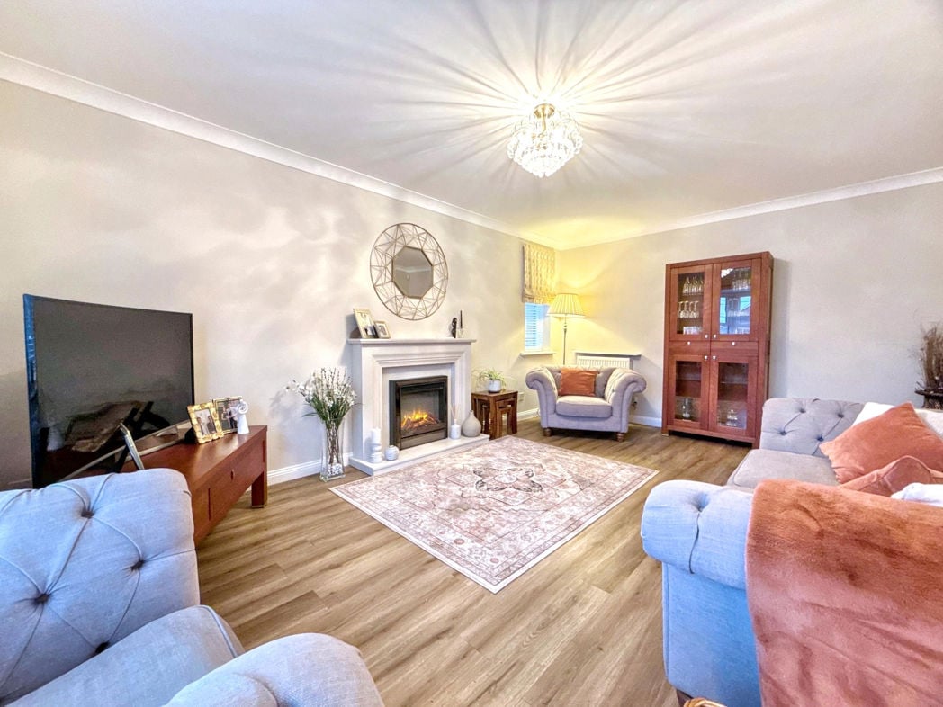 Property image 5 of 37