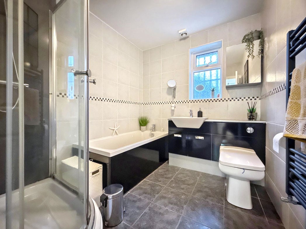 Property image 24 of 37