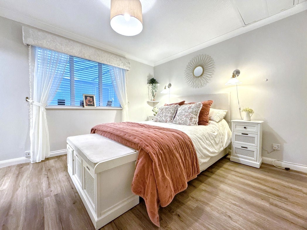 Property image 17 of 37