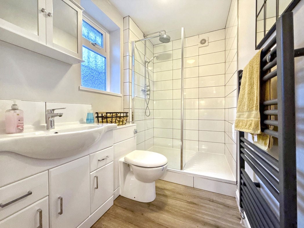 Property image 18 of 37