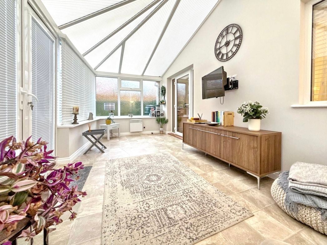 Property image 14 of 37