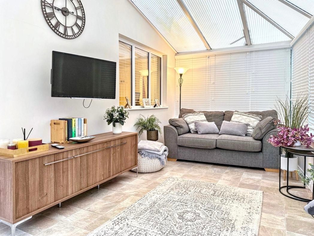 Property image 13 of 37