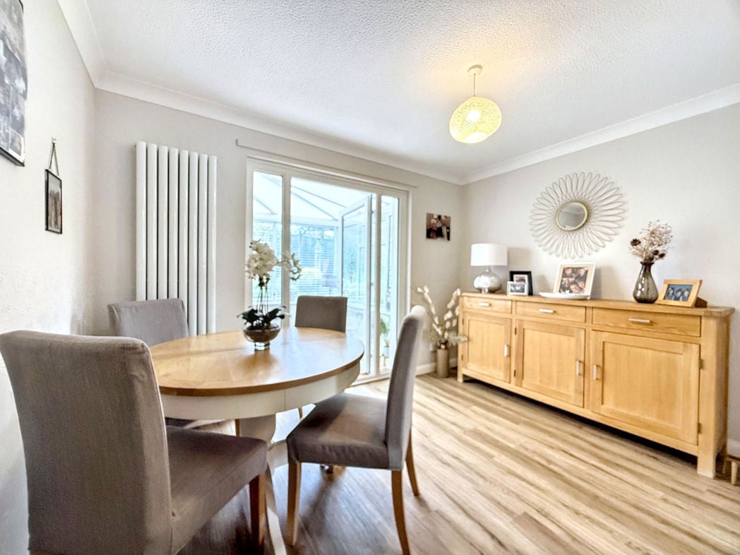 Property image 10 of 37