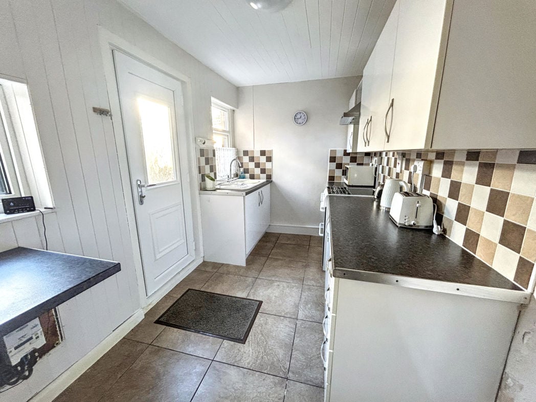 Property image 2 of 13