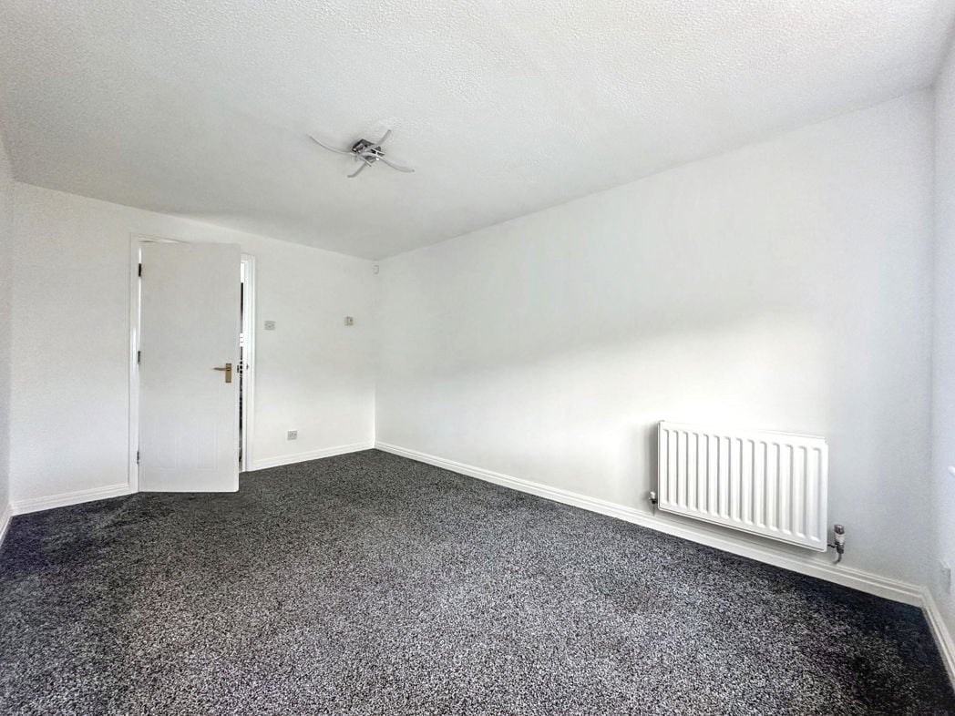 Property image 9 of 11