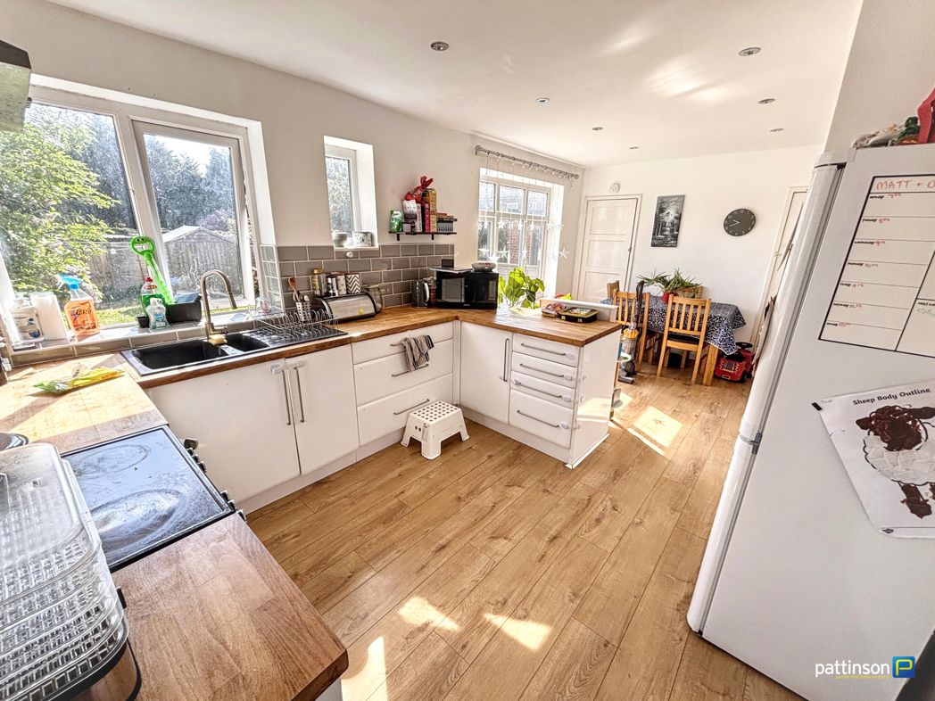 Property image 5 of 17