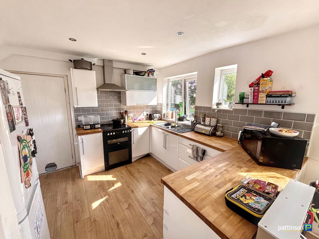 Property image 6 of 17