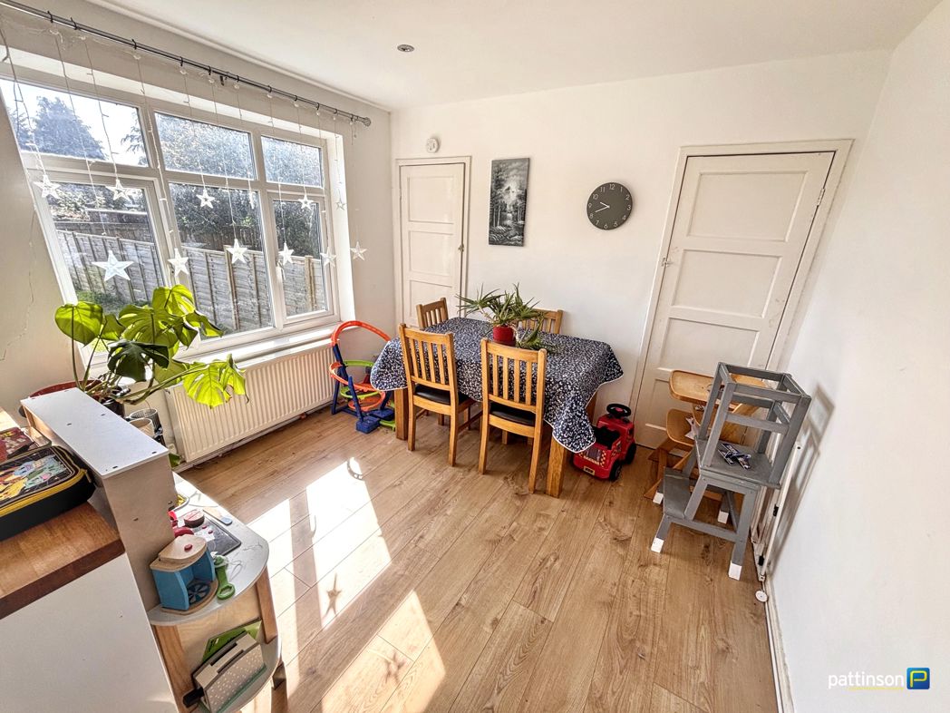 Property image 7 of 17