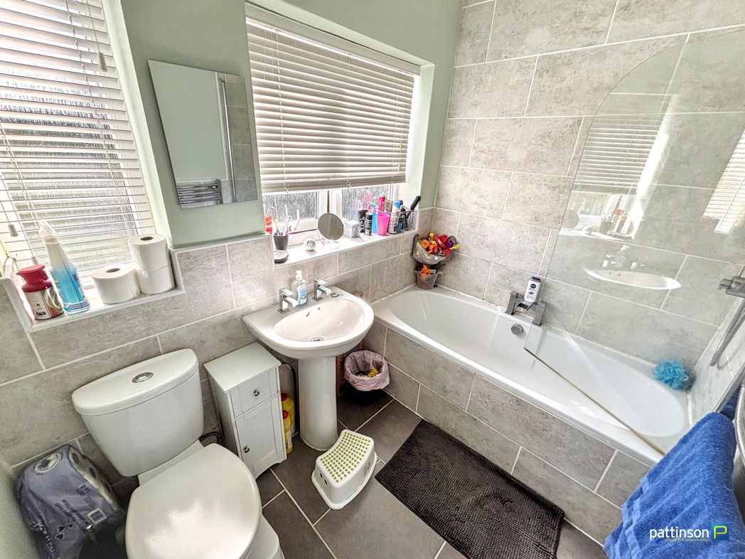 Property image 12 of 17