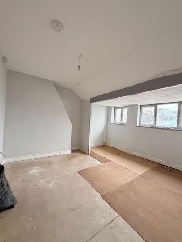 Property image 13 of 23