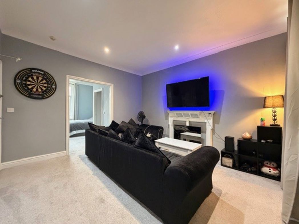 Property image 4 of 23