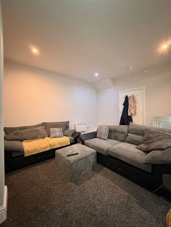 Property image 9 of 23