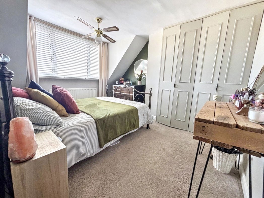 Property image 8 of 14