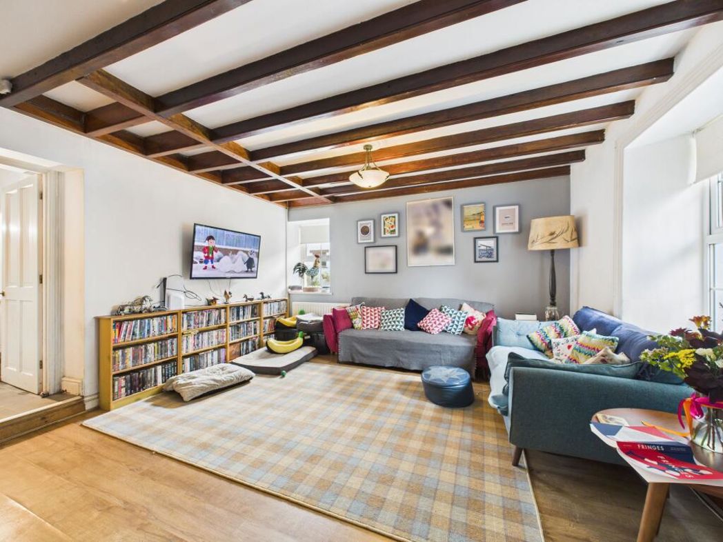 Property image 4 of 35