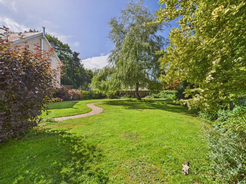 Property image 6 of 35