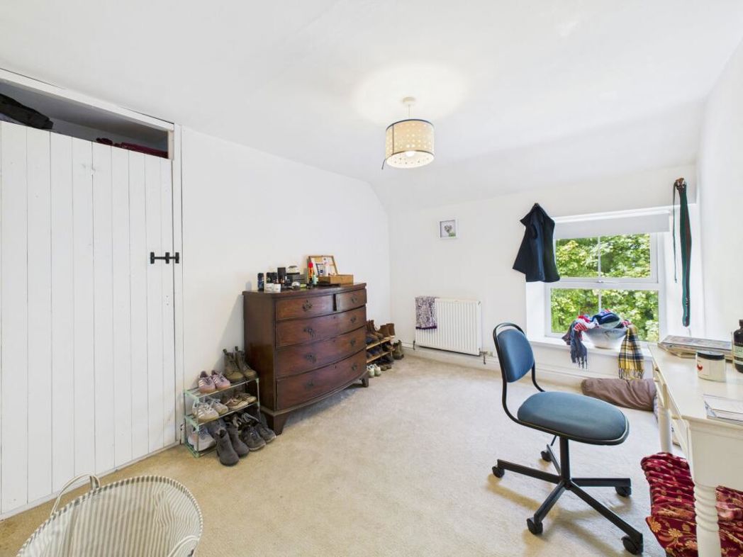 Property image 15 of 35
