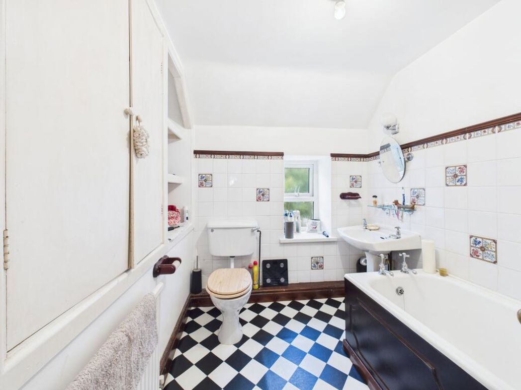 Property image 29 of 35