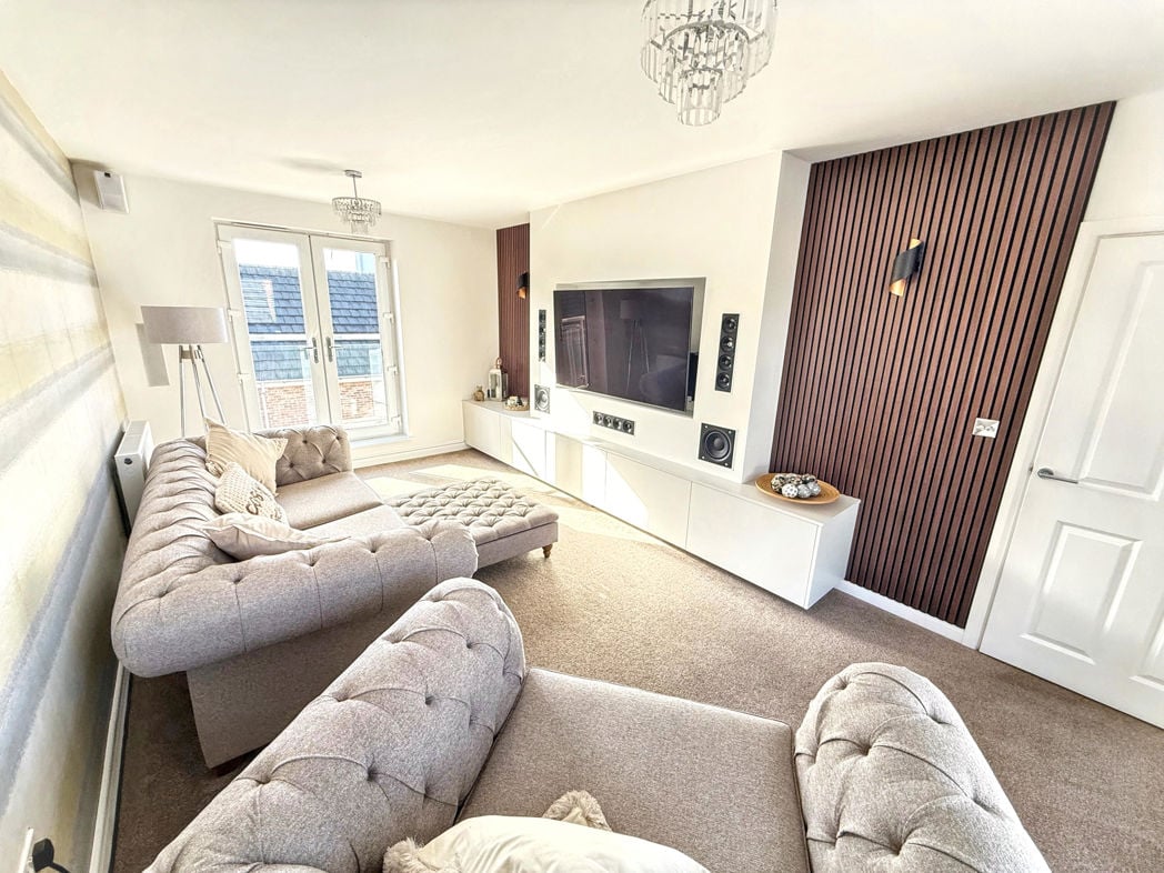 Property image 9 of 18