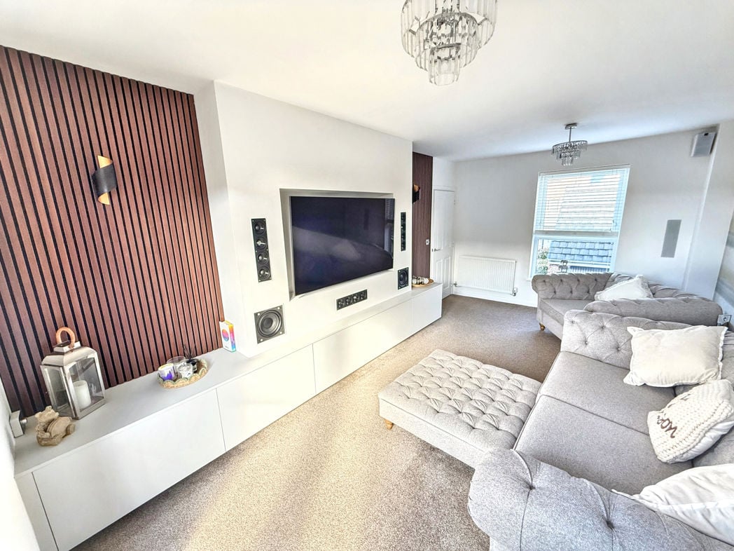 Property image 2 of 18