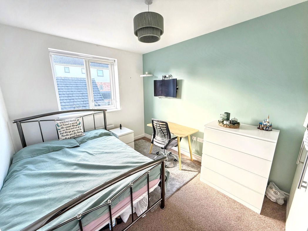 Property image 11 of 18
