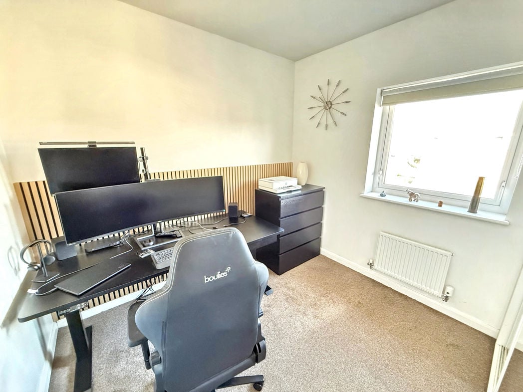 Property image 16 of 18