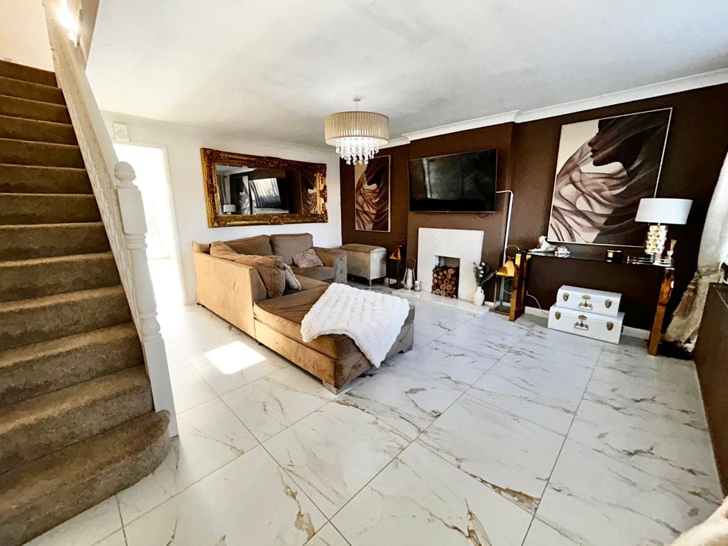 Property image 4 of 16