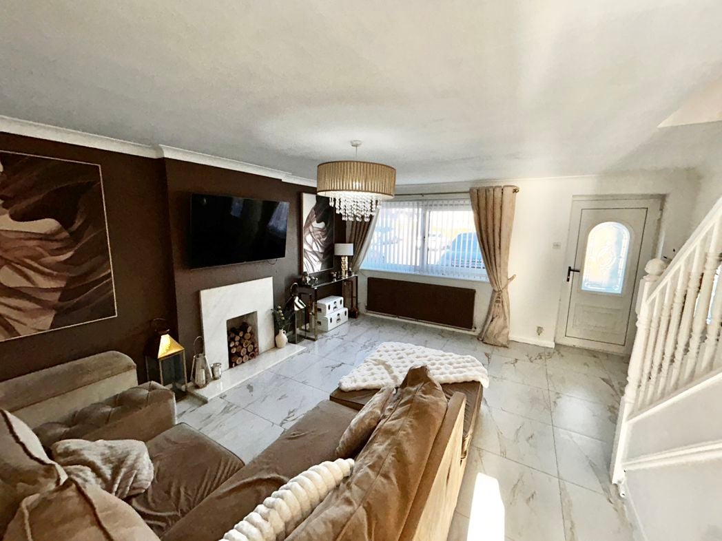 Property image 2 of 16
