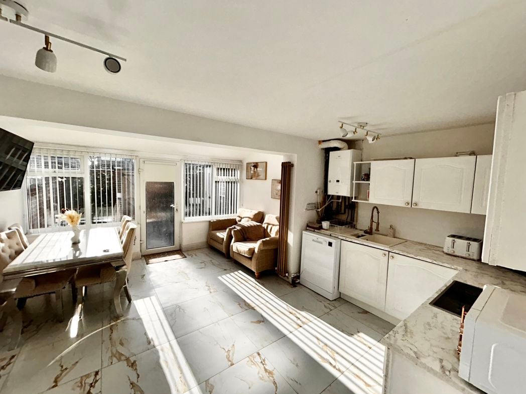Property image 3 of 16