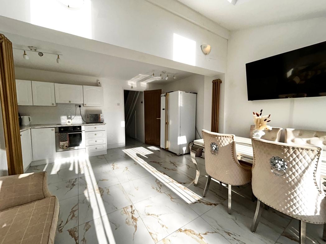 Property image 6 of 16
