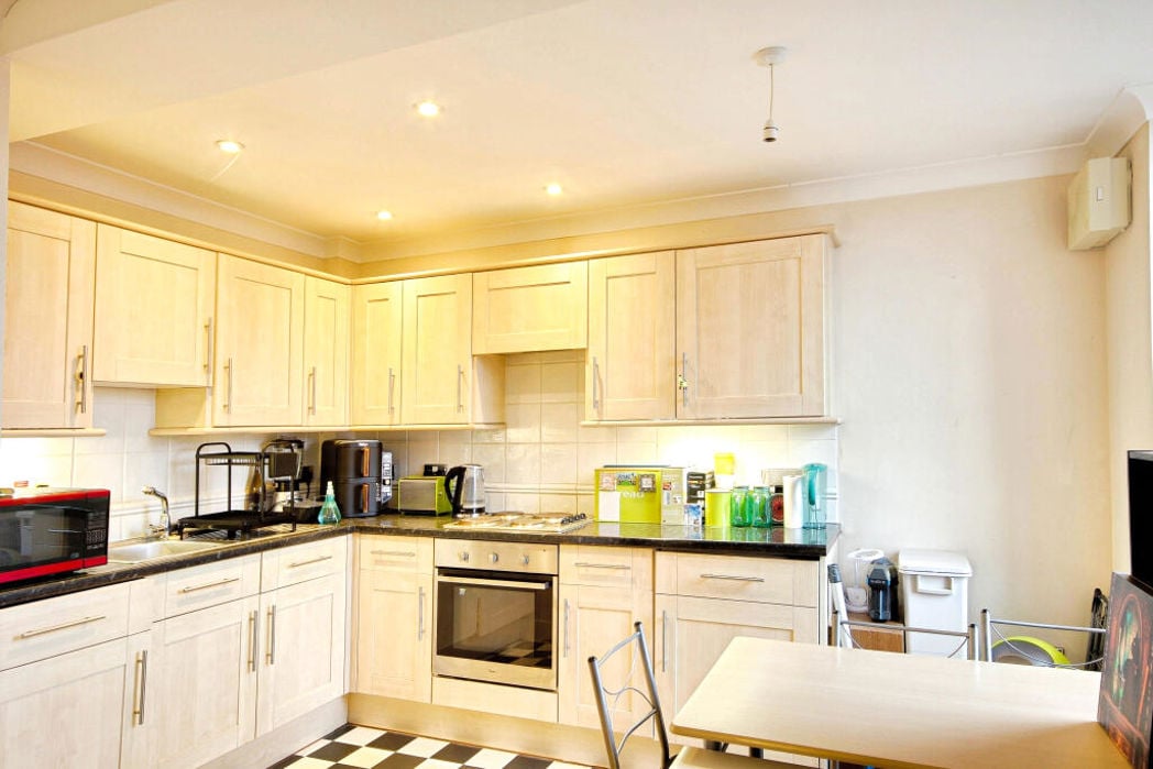 Property image 2 of 8