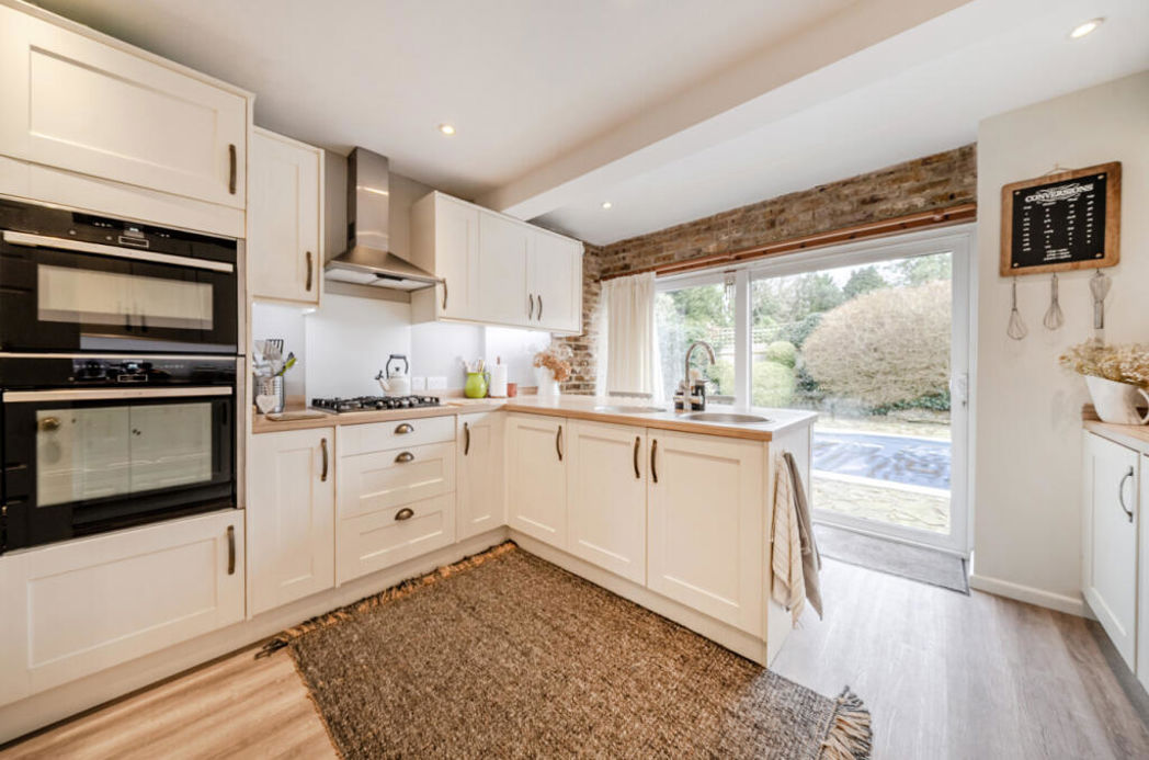 Property image 11 of 20