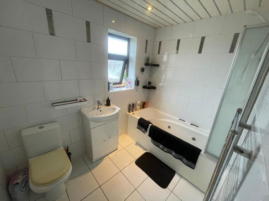Property image 1 of 13