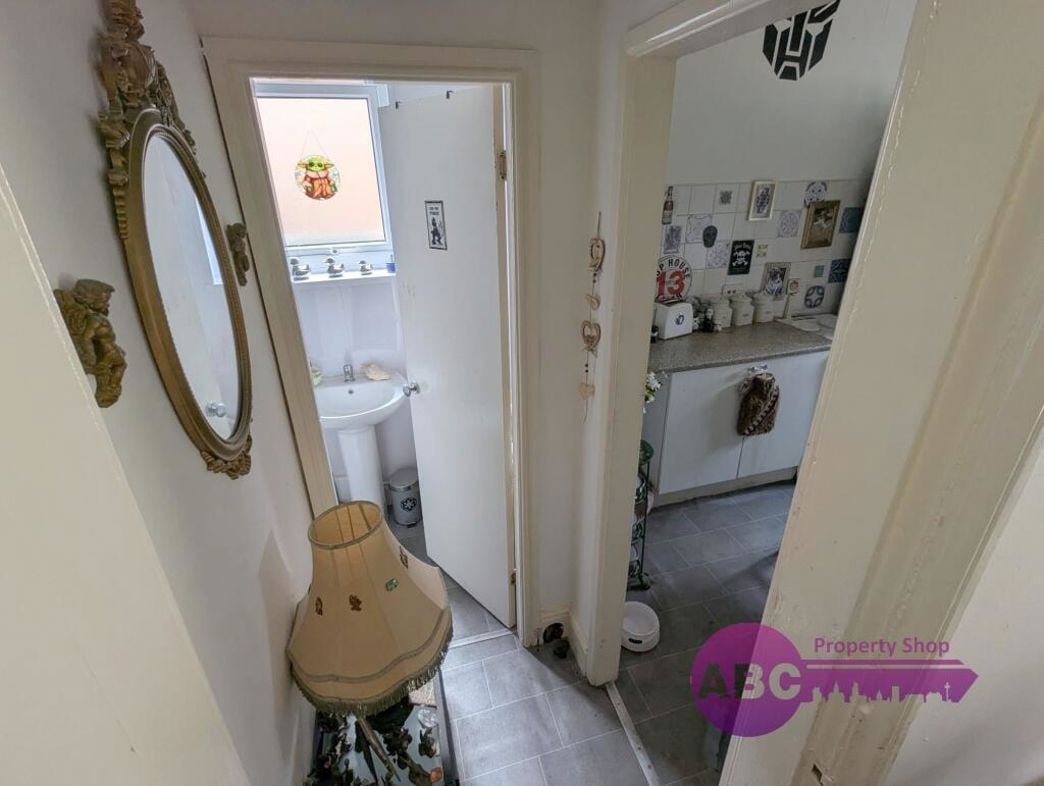 Property image 5 of 16