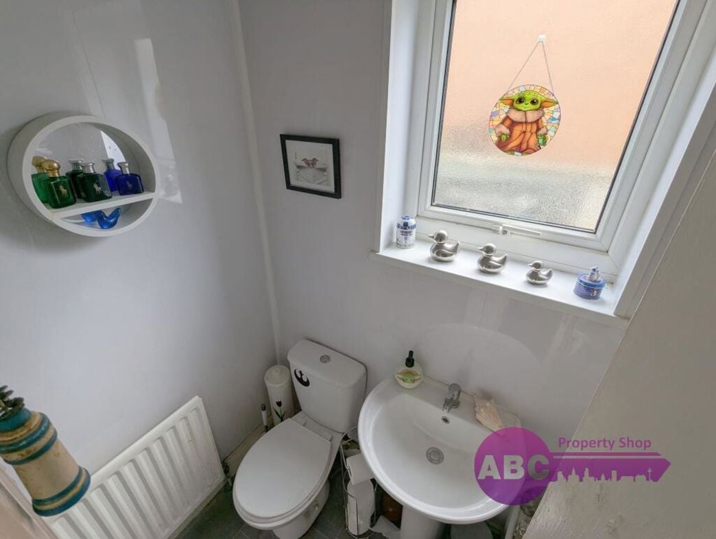 Property image 9 of 16